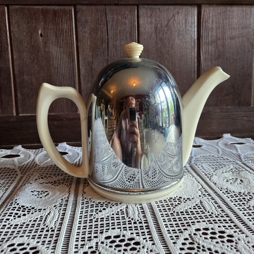 Cream insulated teapot made - cream,