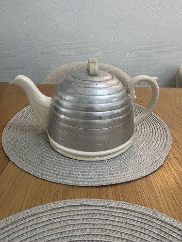 Vintage cream teapot ribbed - cream,